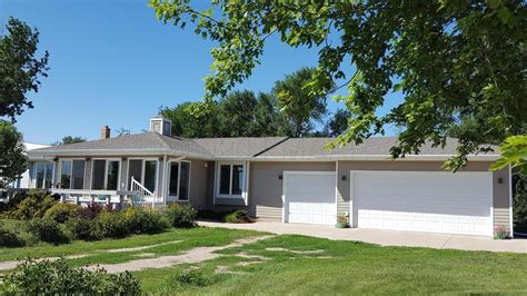 country homes for sale near lisbon nd
